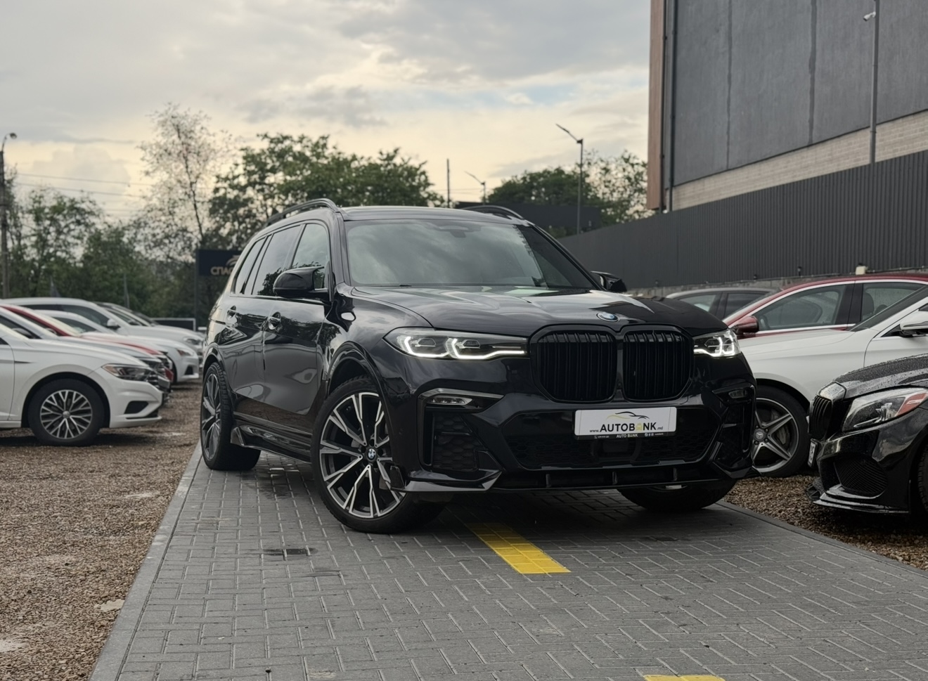 BMW X7