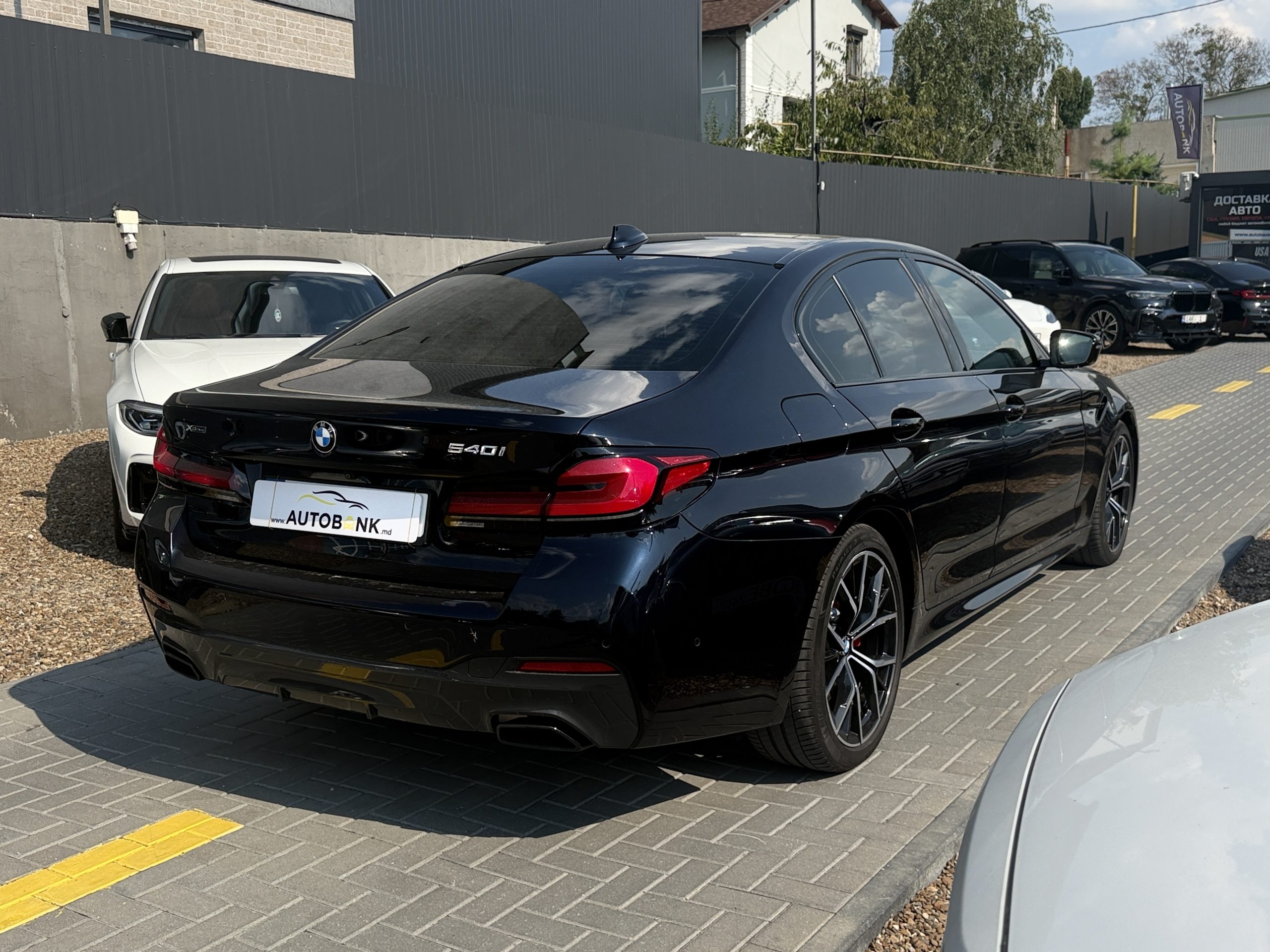 BMW 5 SERIES