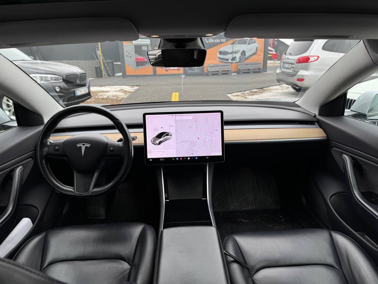 TESLA MODEL 3