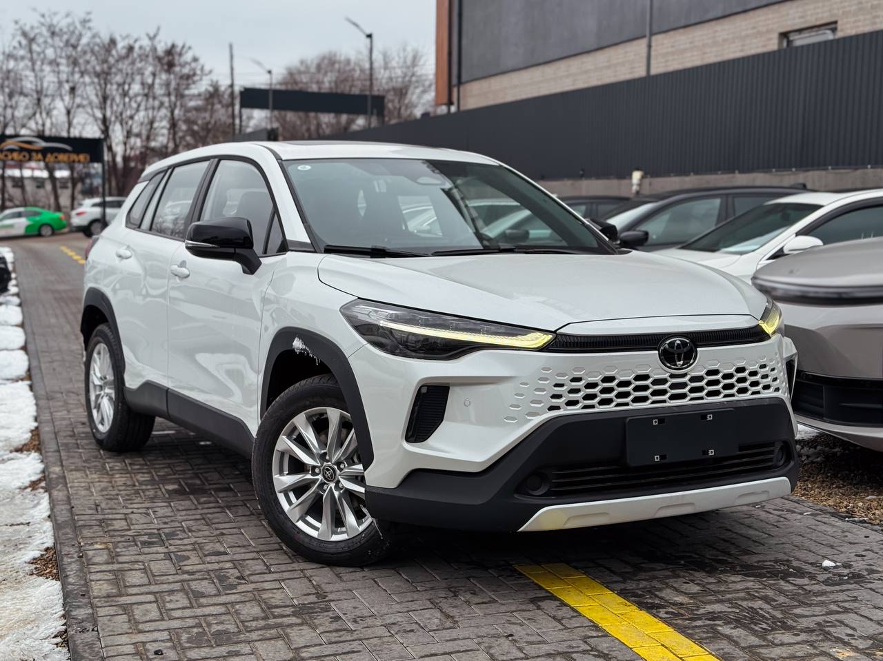 TOYOTA COROLLA CROSS