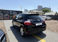 TOYOTA AURIS 2011