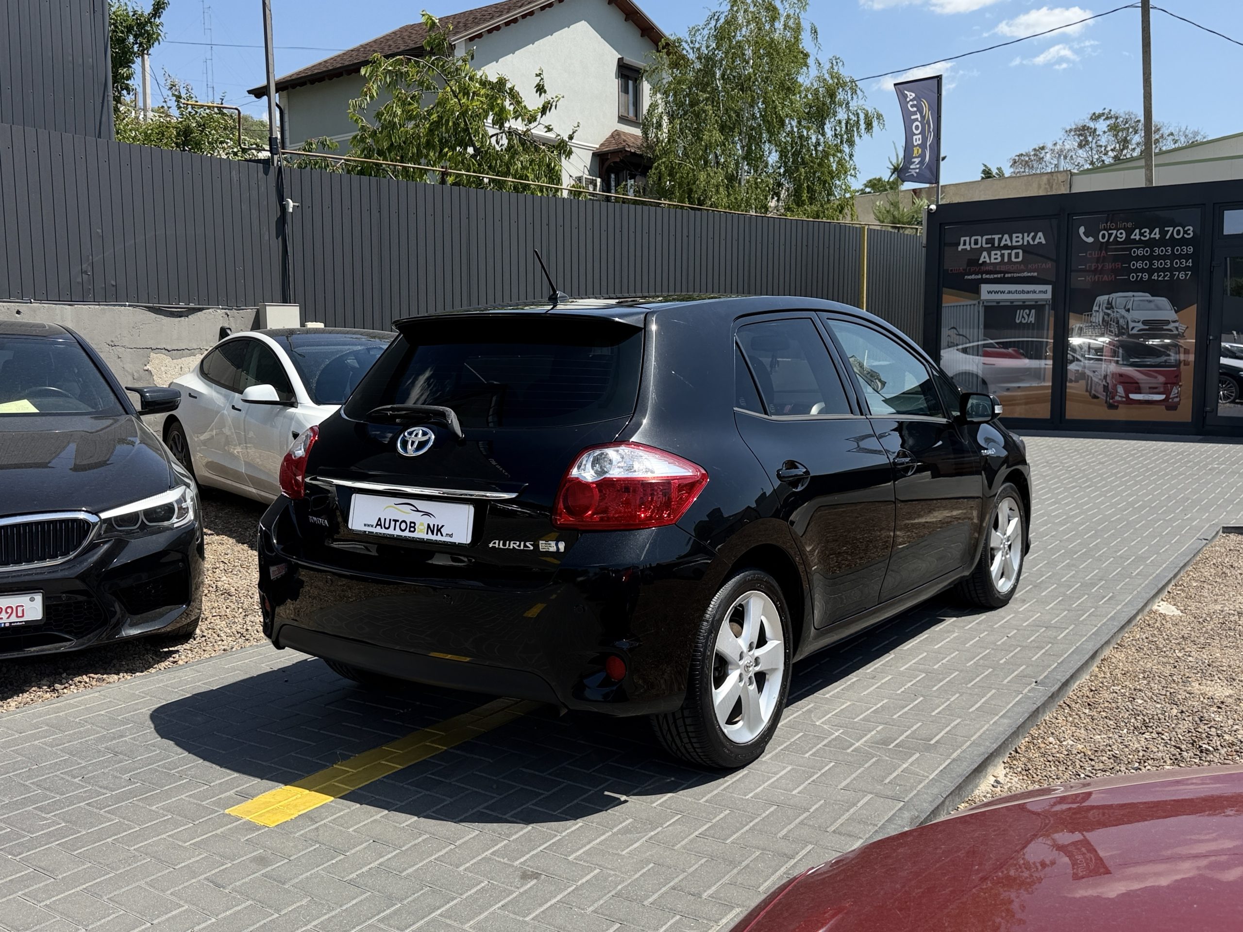 TOYOTA AURIS 2011