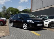 TOYOTA AURIS 2011