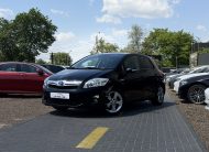 TOYOTA AURIS 2011