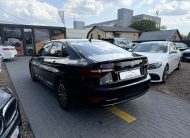 VOLKSWAGEN JETTA 2019