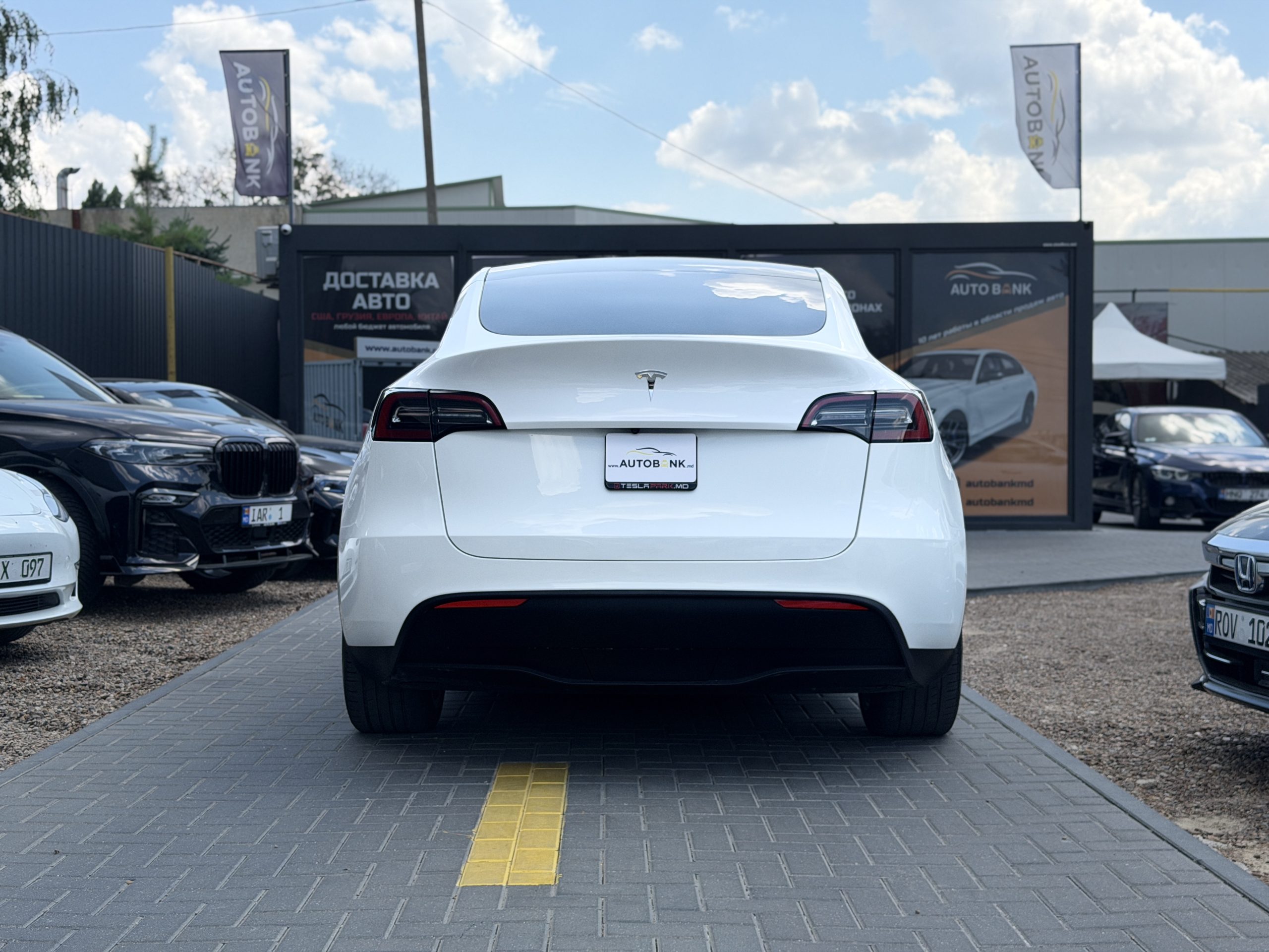 TESLA MODEL Y 2023