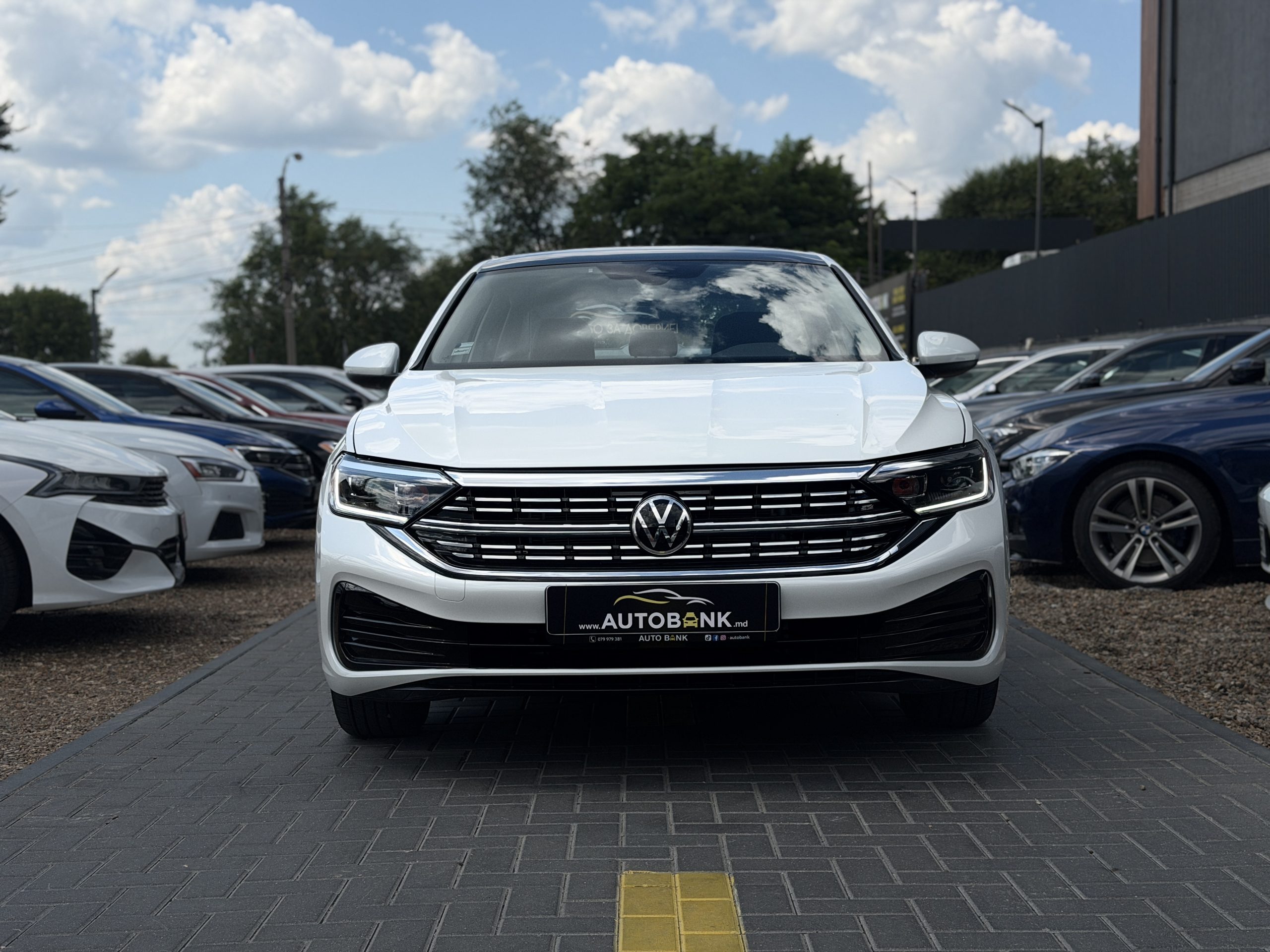 VOLKSWAGEN JETTA 2023