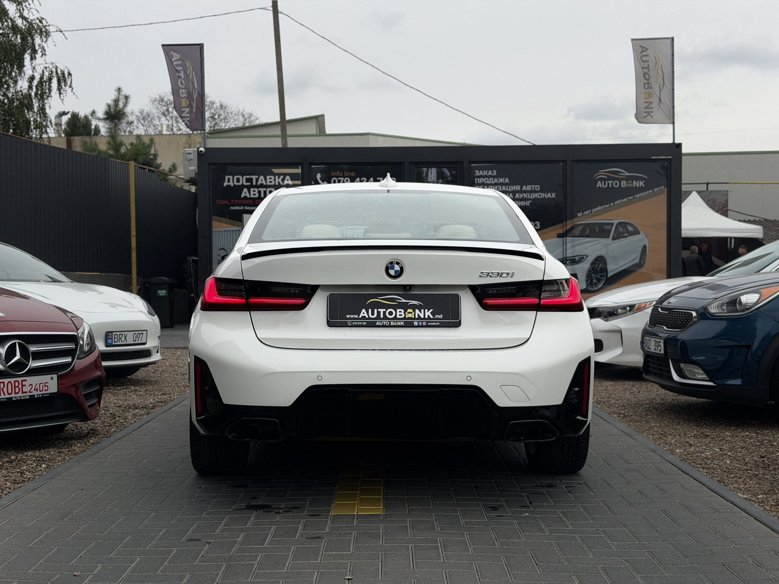 BMW 330 2019
