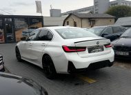 BMW 330 2019