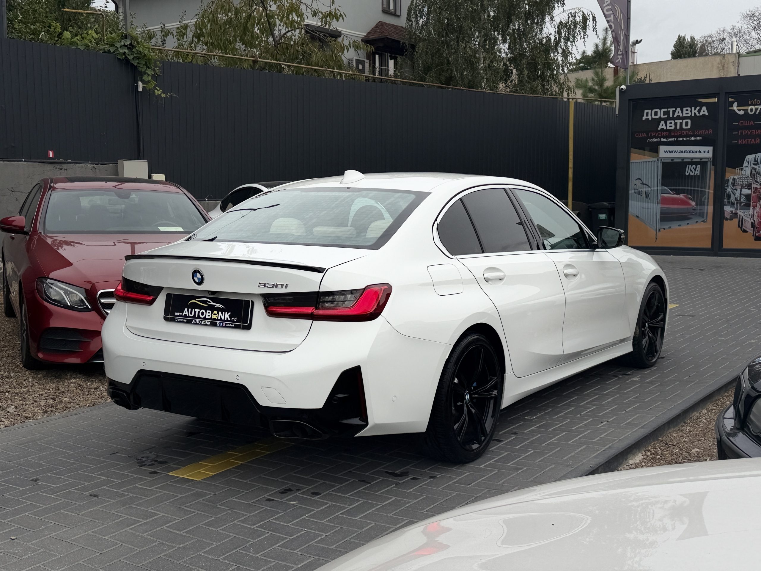 BMW 330 2019